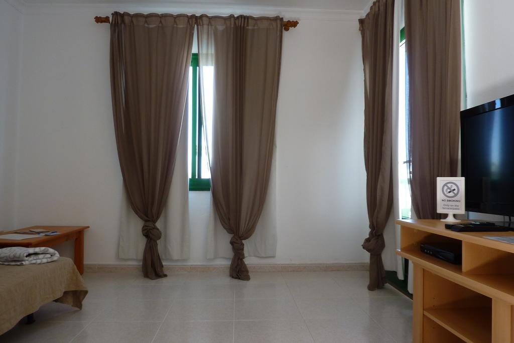 Alhambra Apartamentos Tías Zewnętrze zdjęcie